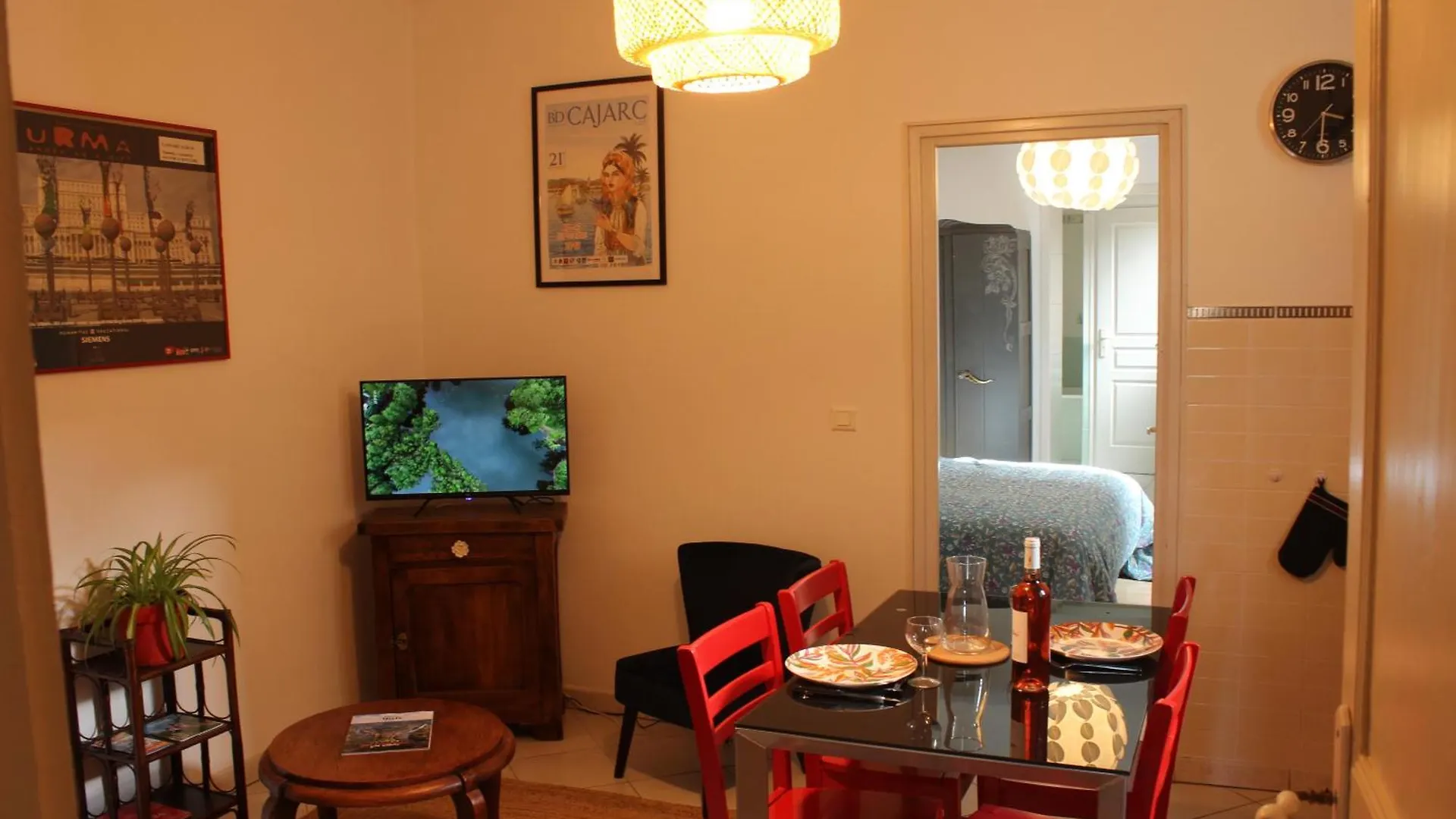 Par Saint Georges ! Apartment Cahors France